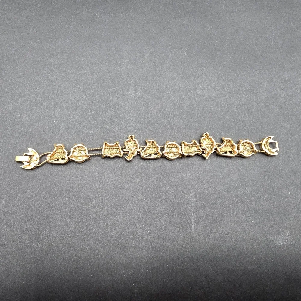 Vintage Gold Tone Ice Hockey Charm Bracelet Enamel Skates Player Net 7.25 Inch
